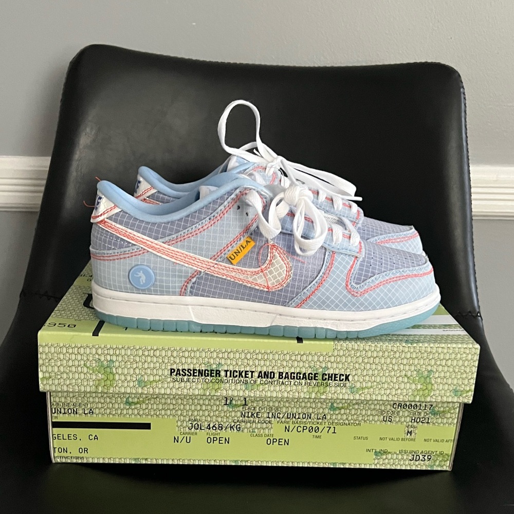 New Union LA Nike Dunks size 6 women / 4.5 men